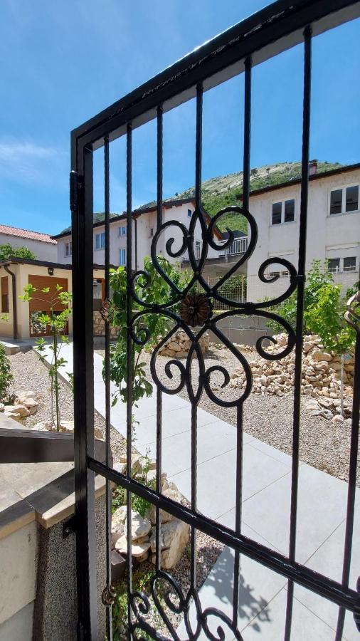 Apartments Kapetanovina Μόσταρ Εξωτερικό φωτογραφία